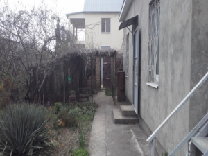 Продается дачный дом в СК Приморье, район Песчанки (пгт. Заозерное) г. Евпатория.
