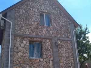 Продается 2х-этажный дачный дом в пгт. Черноморское, 95% готовности