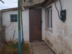 Продается часть дома на двух хозяев в центре пгт. Черноморское