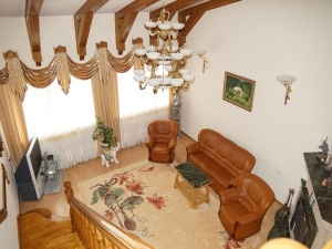 Продается дом в с. Суворовское, ул. Мира, общей площадью 380 кв.м.